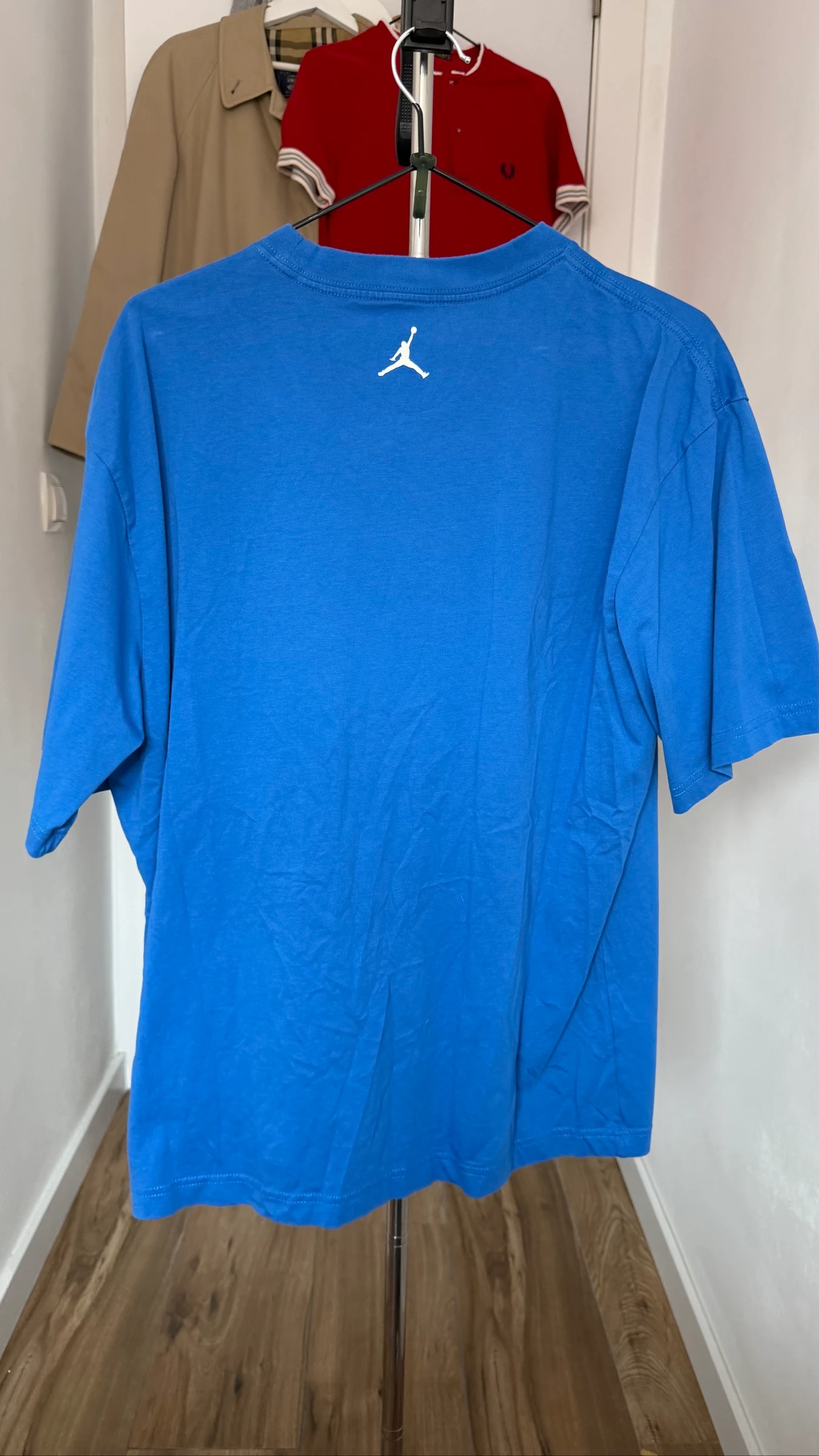 Camiseta Jordan azul com logo Jumpman – tamanho G – photo 7